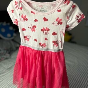 Two Kids Minnie Mouse dresses
! 4T